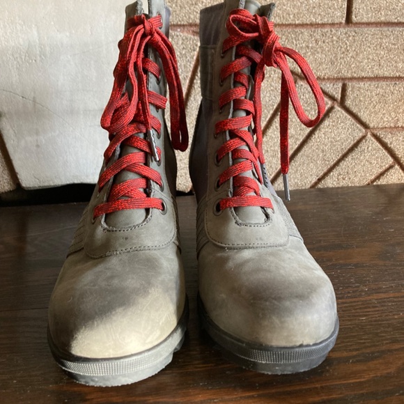 Sorel Lexie Wedge Red Lace Boots Women’s Size 10 Excellent Condition! - Picture 4 of 10